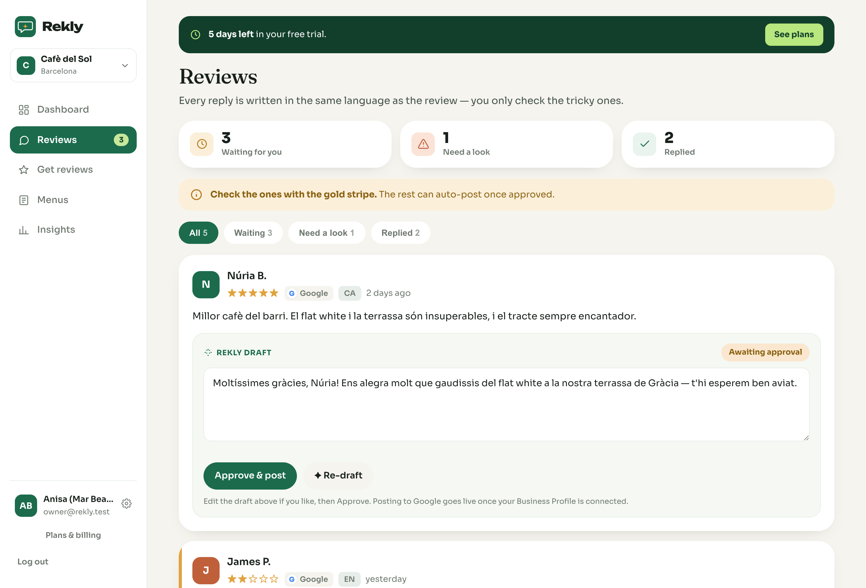 The Rekly reviews inbox, a reply drafted in each guest's language, waiting for approval